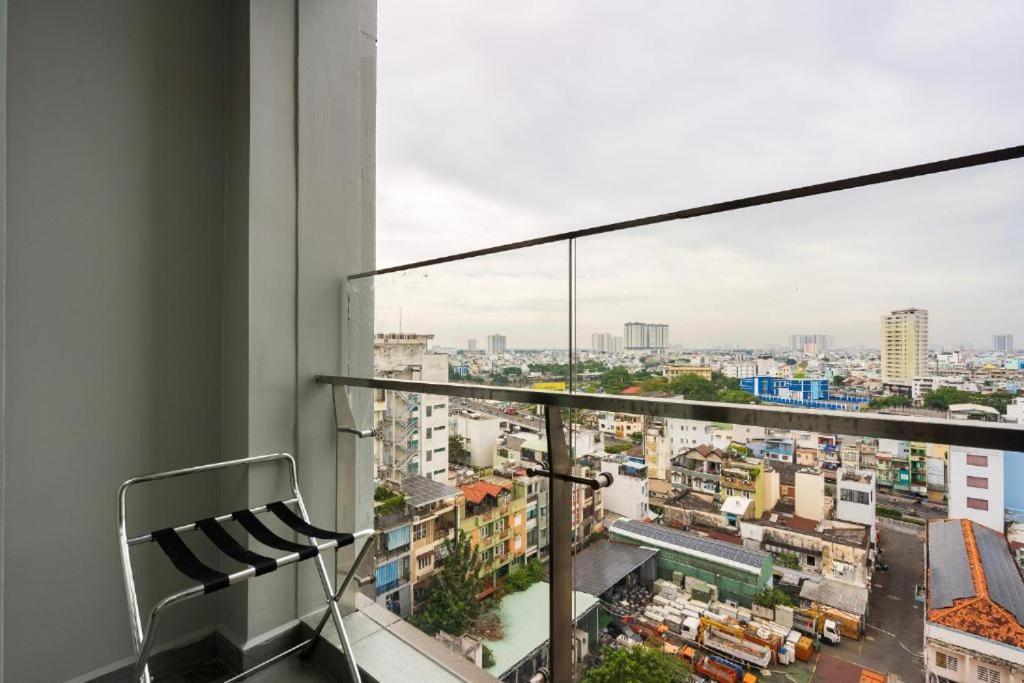 Lusso Suites - D1Mension & Zenity Residence, Sg'S Heart 胡志明市 外观 照片